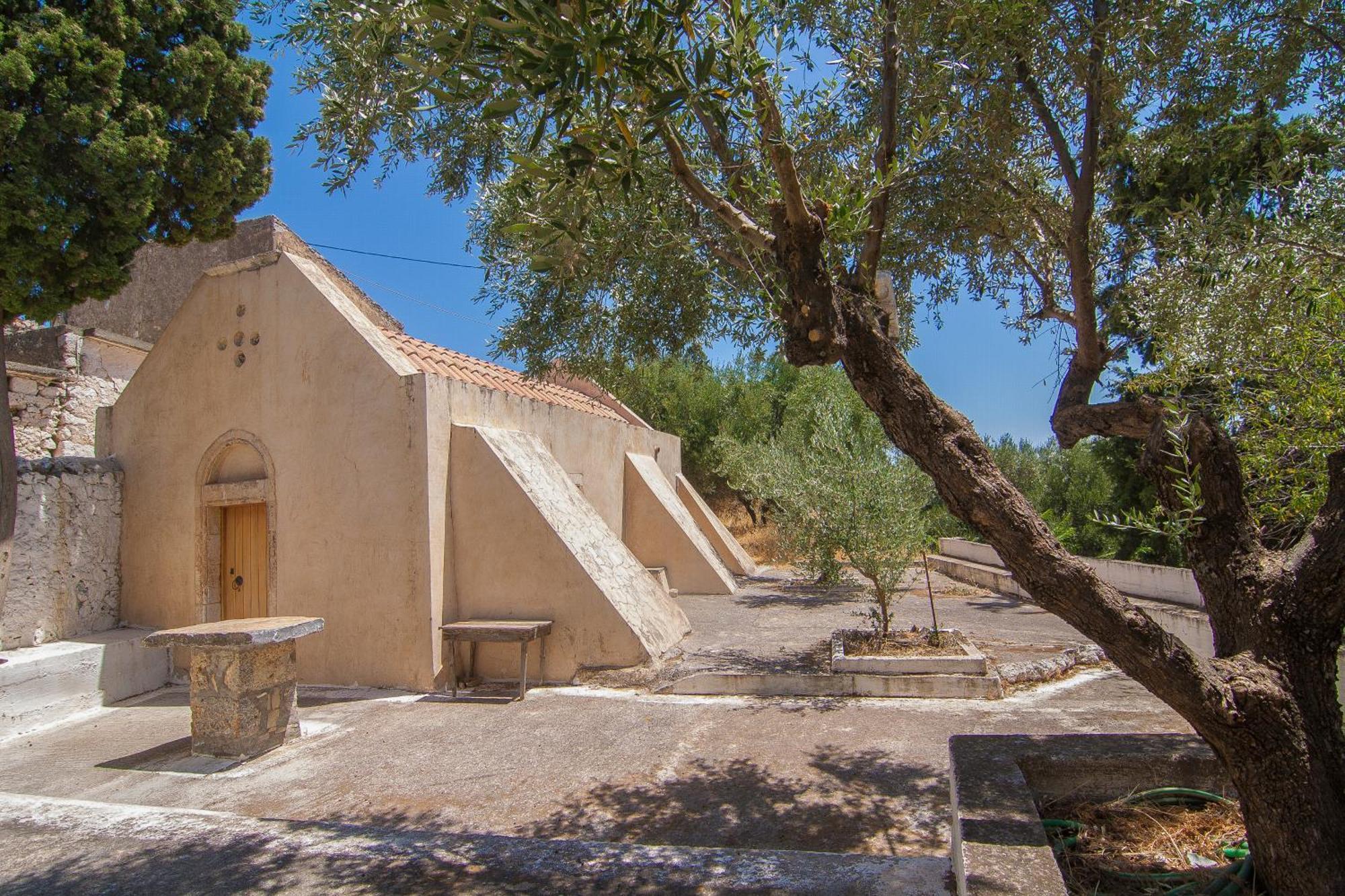 Villa Dio Petres Kroustas Buitenkant foto