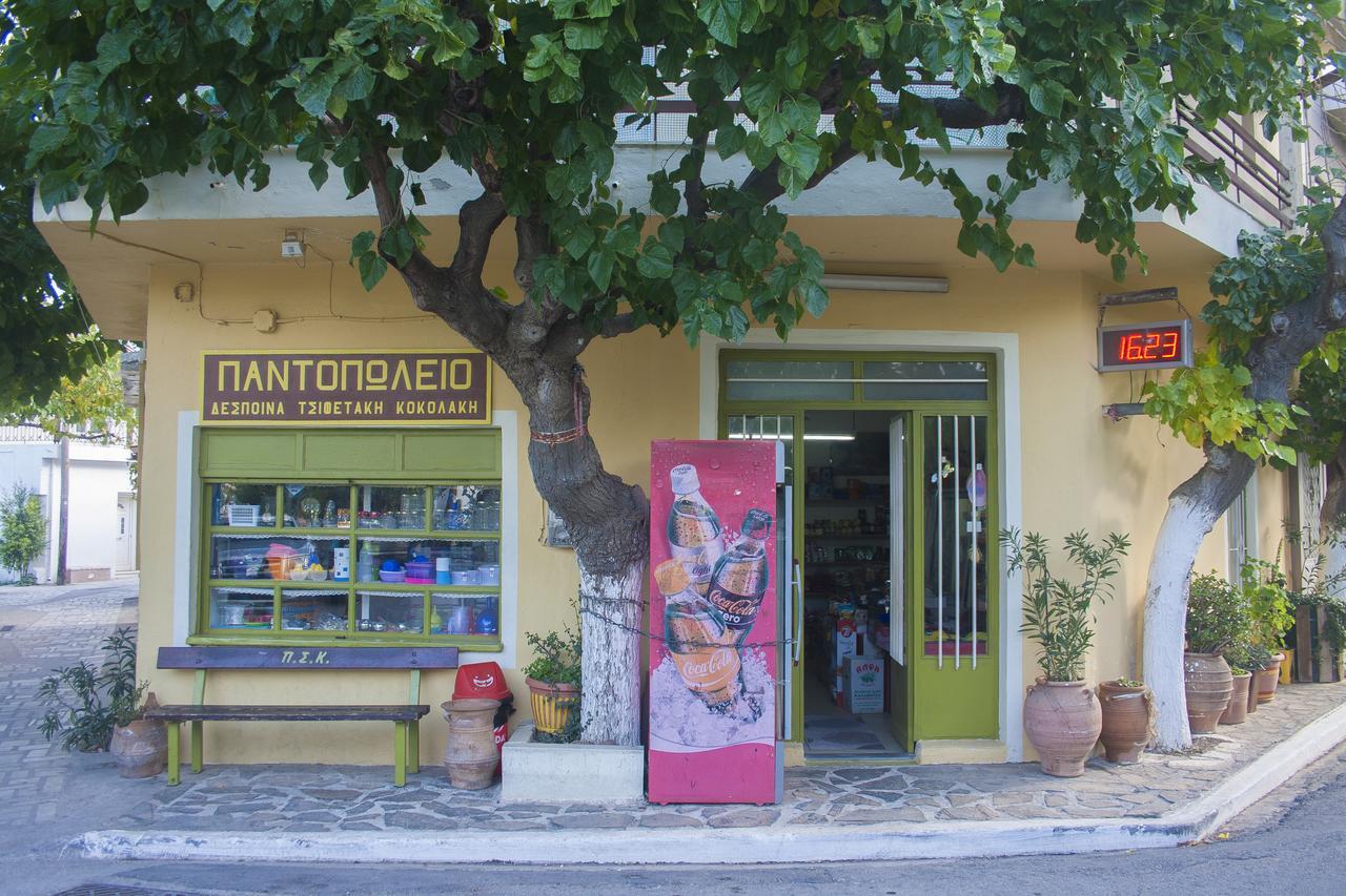 Villa Dio Petres Kroustas Buitenkant foto