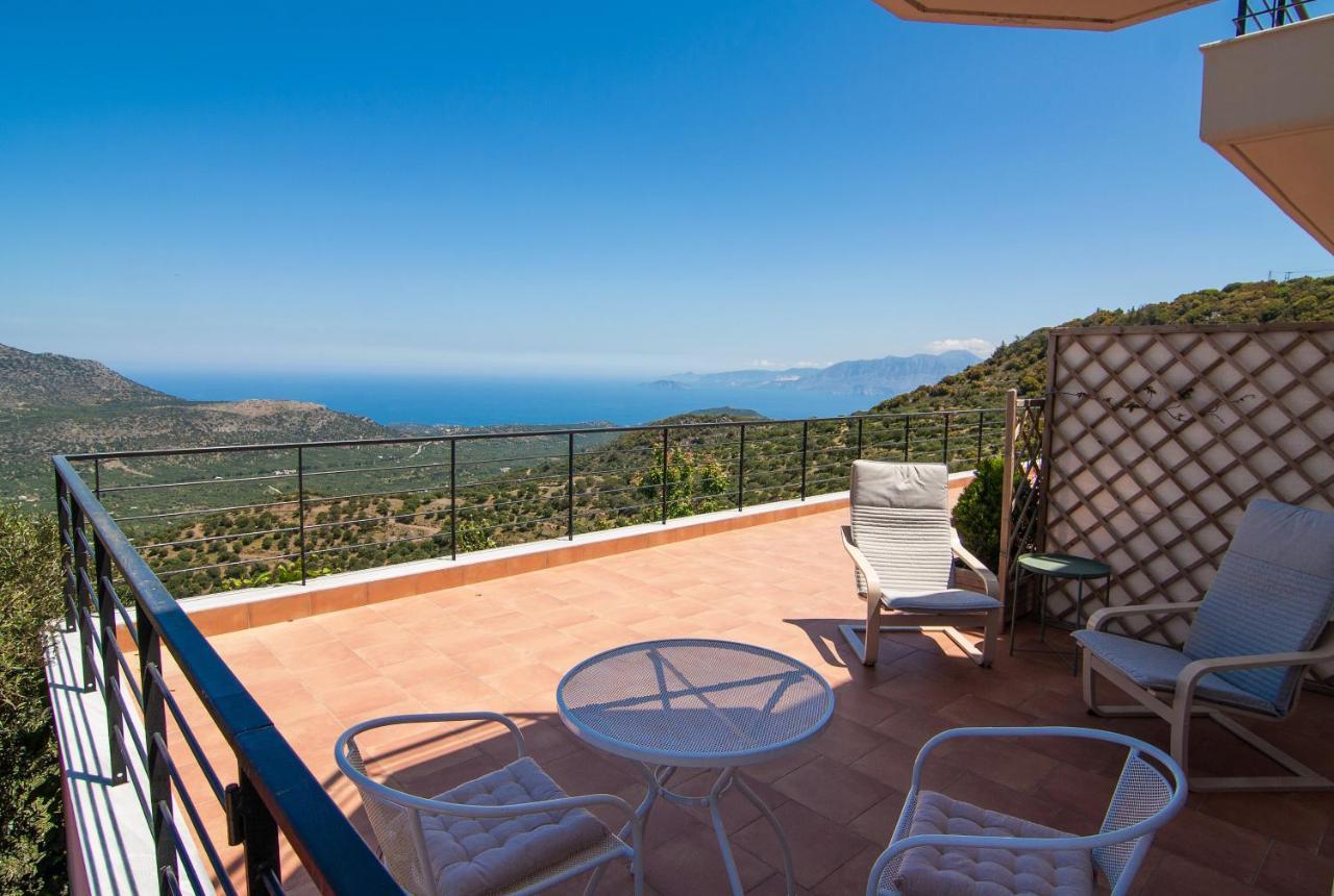 Villa Dio Petres Kroustas Buitenkant foto