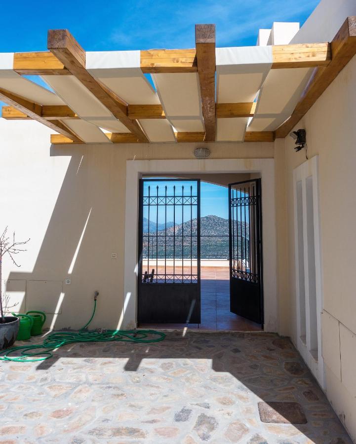 Villa Dio Petres Kroustas Buitenkant foto